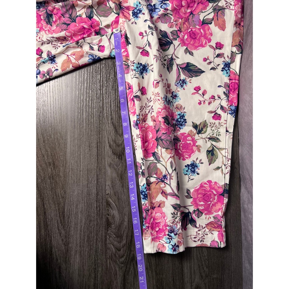 St. John's Bay Floral Capri Pants Pink Blue Cotton Stretch Size 10 Cottagecore - Picture 8 of 9